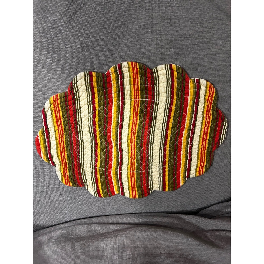 Reversible Quilted Floral Scalloped Placemats and Striped Napkins Set Autumnal - Picture 2 of 5